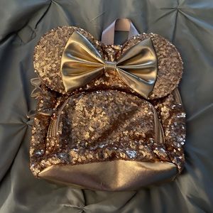 Rose Gold Minnie backpack